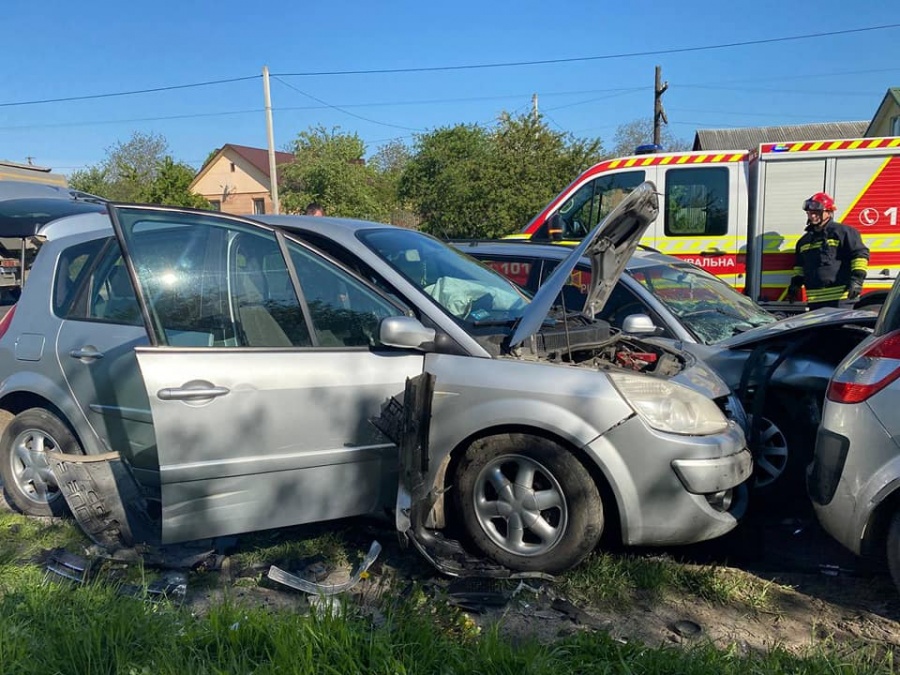 У Рівному внаслідок ДТП постраждало 5-ро людей