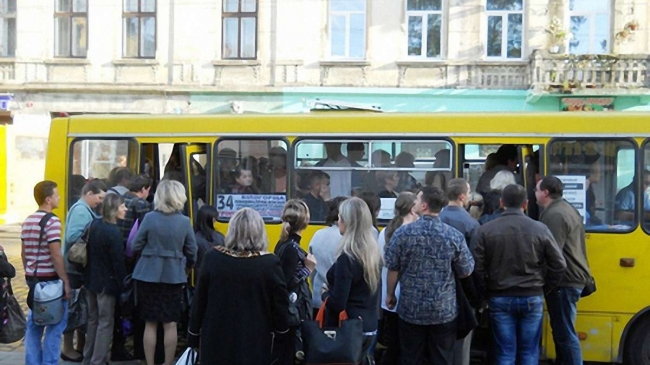 У Рівному зросте вартість проїзду в громадському транспорті