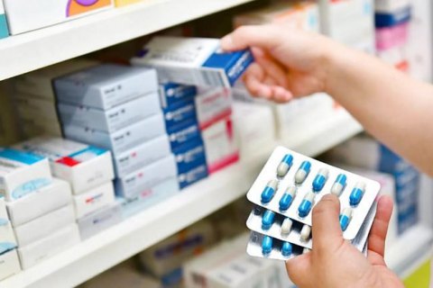 Президент підтримав заборону продажу лікарських засобів дітям