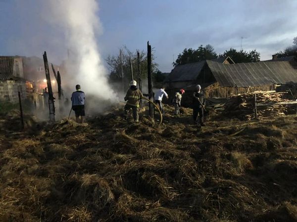 На Рівненщині горіло приватне господарство