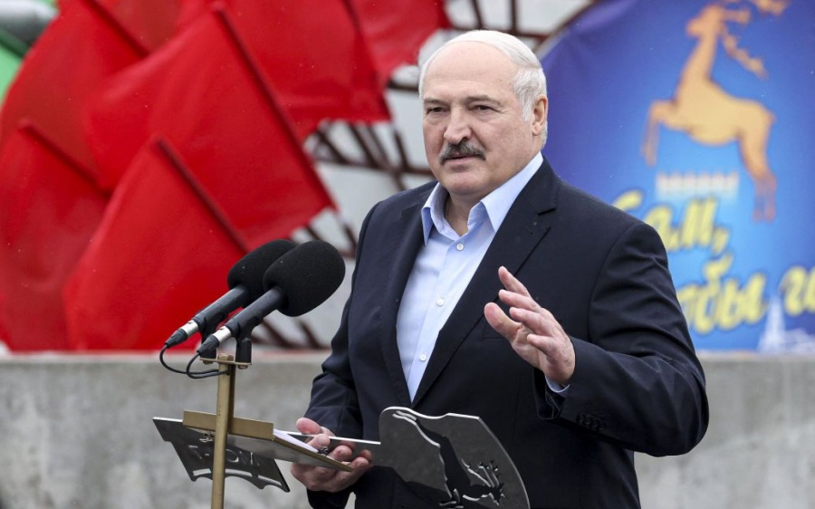 Пригрозив стати "вічним президентом": Лукашенко назвав дві умови, за яких готовий піти у відставку