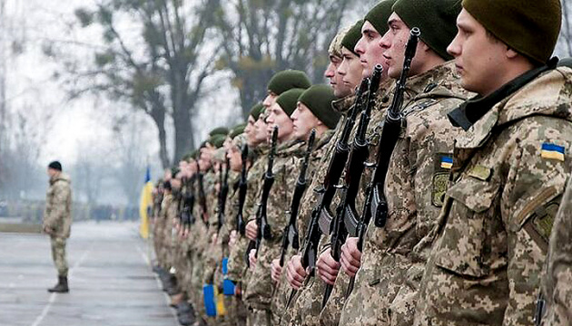 Осінній призов-2021: до війська з Рівненщини відбули дві сотні строковиків