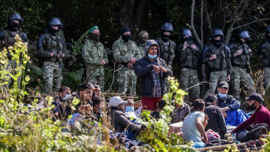 РФ завантажує літаки у Сирії біженцями та відправляє їх у Мінськ для прориву кордону ЄС (+Відео)