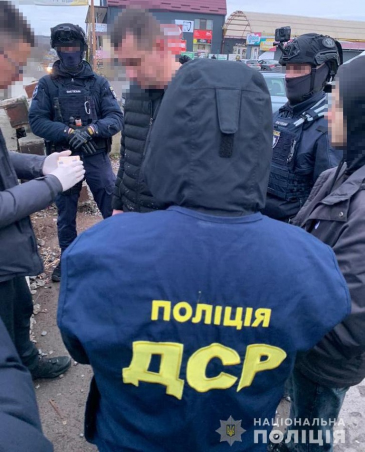 На Рівненщині затримали заступника начальника відділу податкової служби області