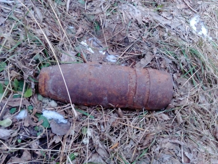 У Рівному перехожий знайшов артилерійський снаряд