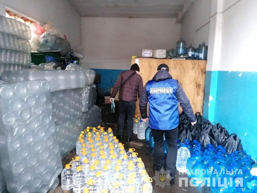 На Рівненщині вилучили понад тонну фальсифікованого алкоголю