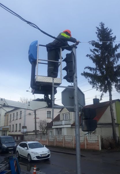 У Рівному встановлено новий пішохідний світлофор