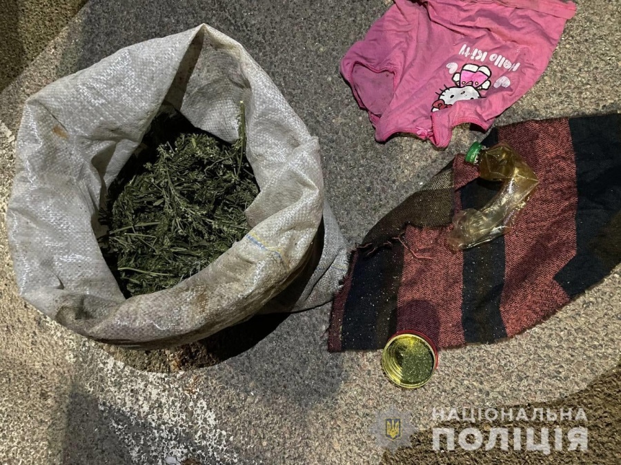 Гощанські поліцейські виявили та вилучили у рівнянина канабіс