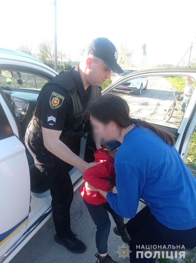 На Рівненщині поліцейські швидко повернули додому 4-річного хлопчика