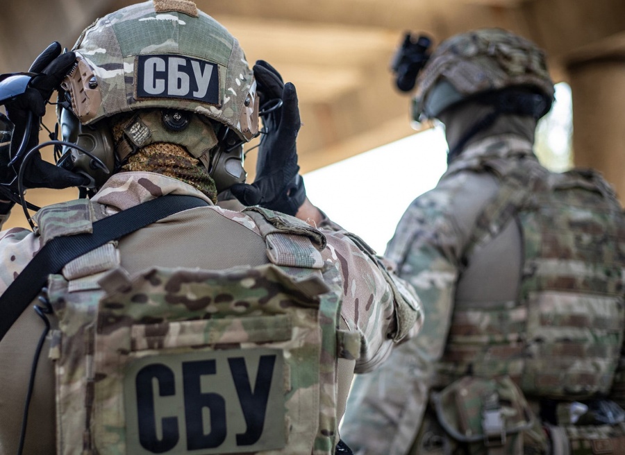 СБУ припинила діяльність хакерів, які тероризували Україну масовими повідомленнями про «мінування»