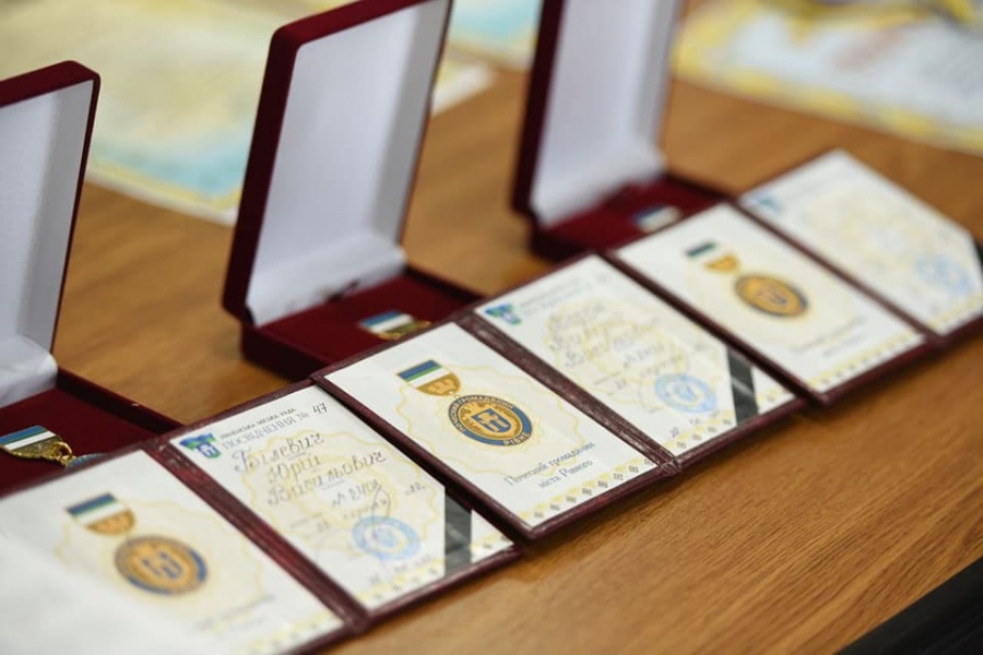 У Рівному вручили нагрудні знаки родичам полеглих Героїв