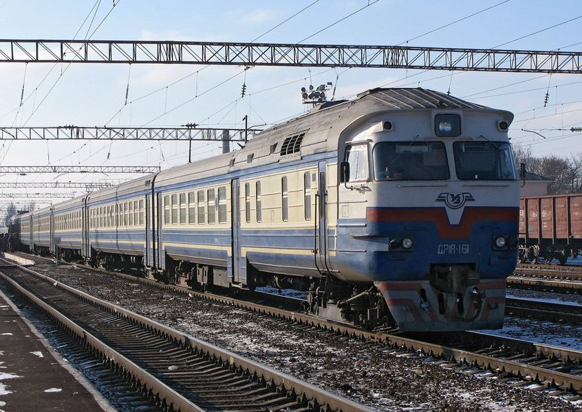 Через Рівне тимчасово не курсуватимуть приміські потяги