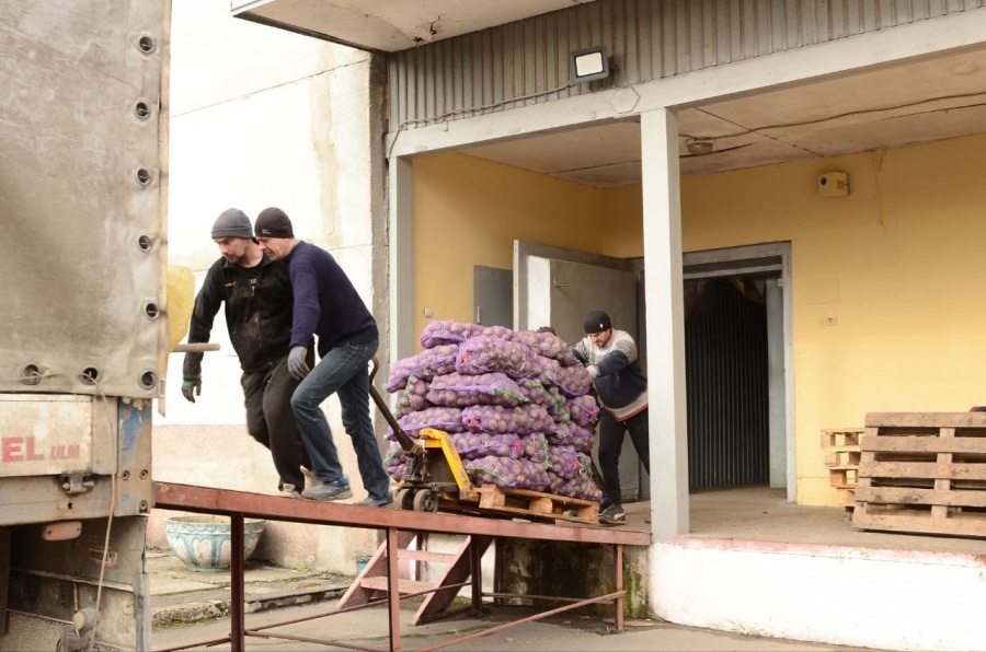 Рівненська громада передала гуманітарну допомогу на Херсон