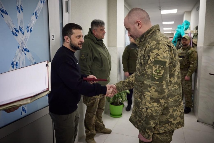 Рівненський лікар отримав відзнаку з рук президента України