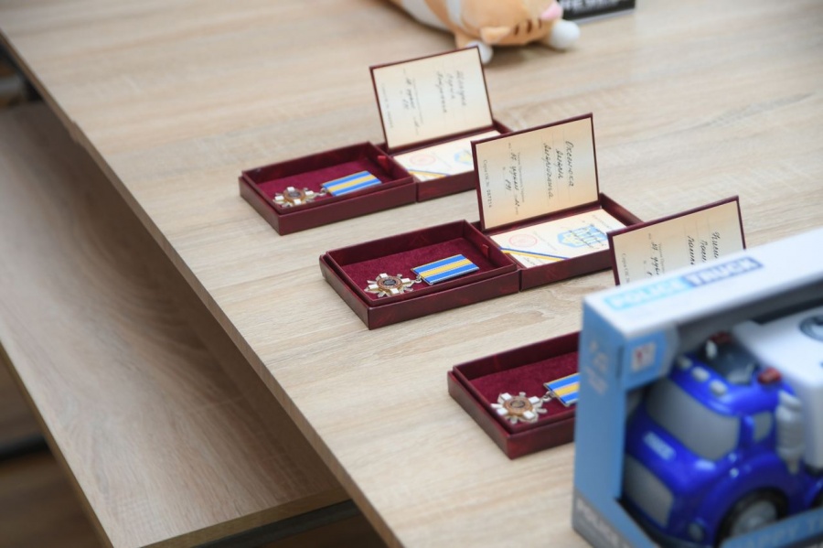 Родинам загиблих бійців КОРДу з Рівненщини вручили державні нагороди