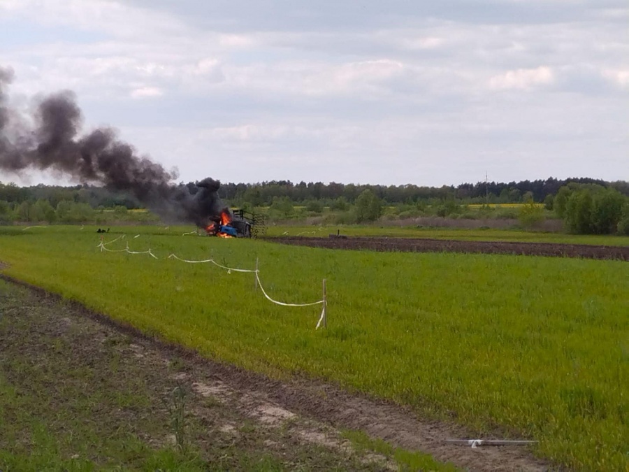В прикордонній смузі Рівненщини на міні підірвався трактор