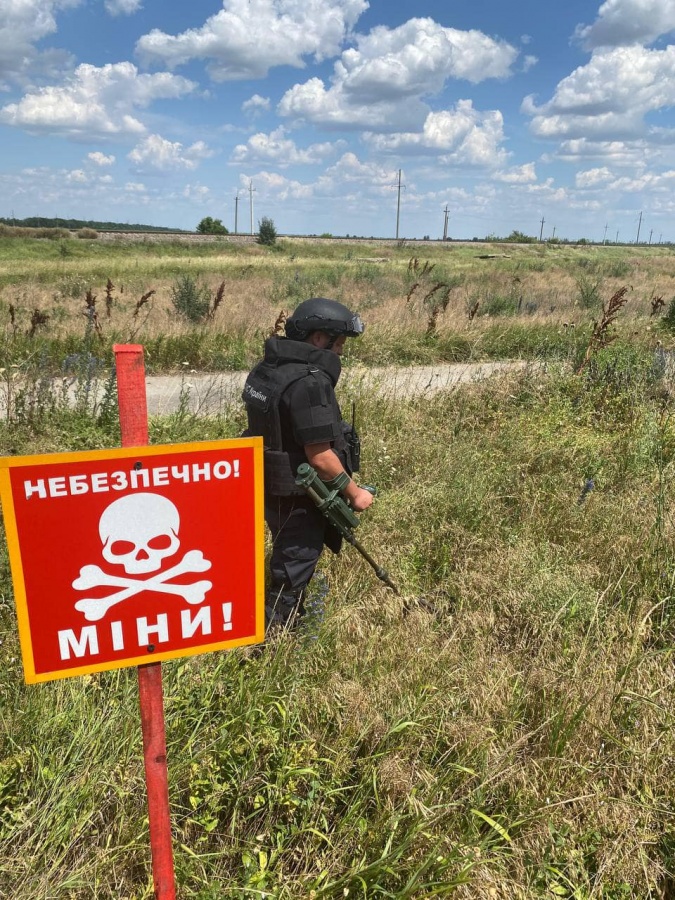 Рівненські піротехніки розмінували понад 85 гектарів деокупованих територій