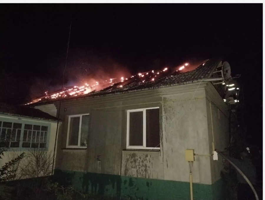 В Дубенському районі вогнеборці ліквідували пожежу у житловому будинку