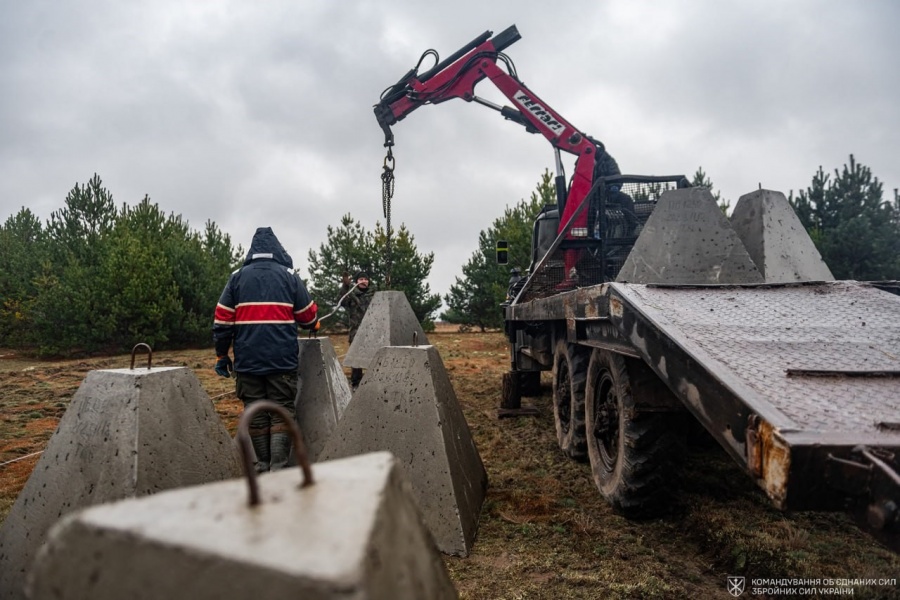 На Рівненщині продовжують облаштовувати оборонні рубежі