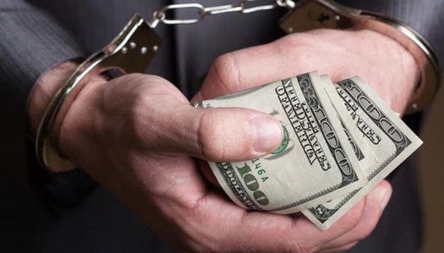 НА РІВНЕНЩИНІ СУДИТИМУТЬ ПОСАДОВЦЯ, ЯКИЙ ЗА ХАБАР ОБІЦЯВ ПЕРЕДАТИ В ОРЕНДУ ПІДПРИЄМЦЮ ЗЕМЕЛЬНУ ДІЛЯНКУ