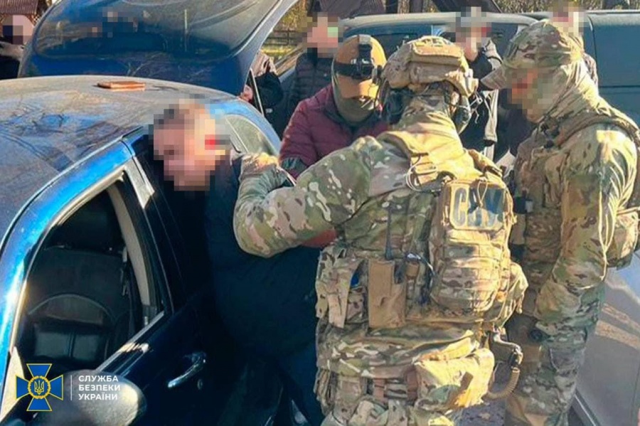 На Рівненщині за матеріалами СБУ судитимуть організатора каналу нелегального переправлення бойових засобів на Західну Україну