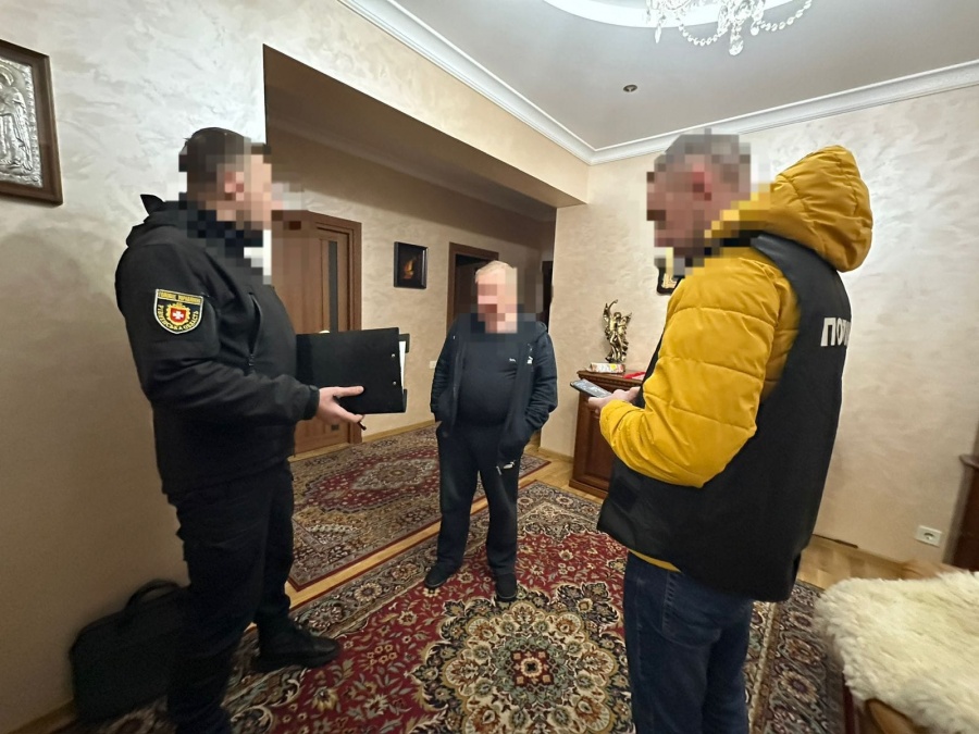 ЗАРОБИЛИ ПІВ МІЛЬЙОНА: У РІВНОМУ ЛІКАРІВ ВИКРИЛИ НА ФІКТИВНОМУ ПРАЦЕВЛАШТУВАННІ