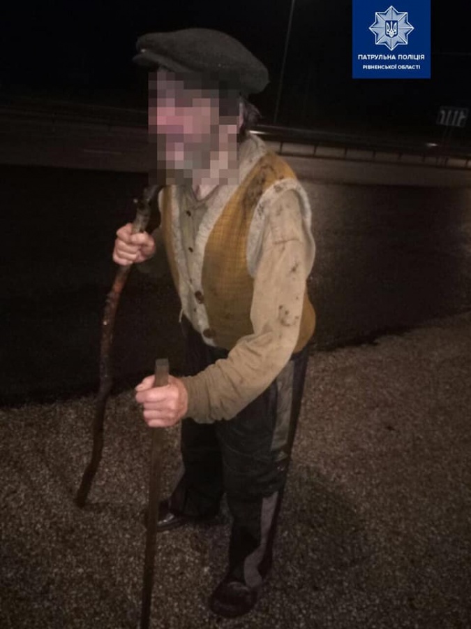 Поліція виявила пенсіонера, який вночі заблукав