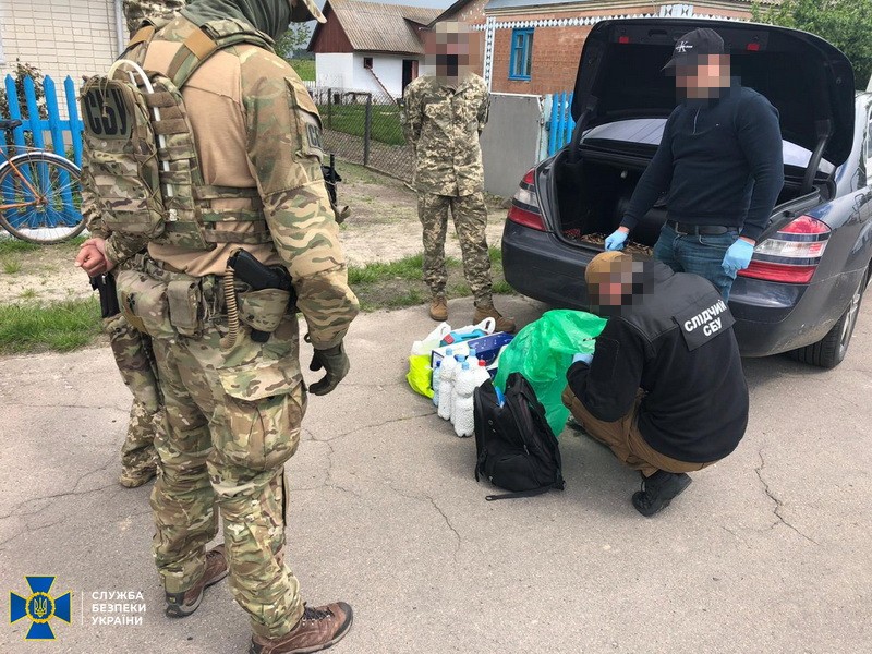 СБУ затримала подружжя наркокур'єрів з Рівненщини