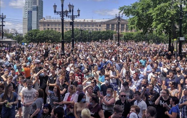 «Москва, уході!»: палають протести на Далекому сході Росії