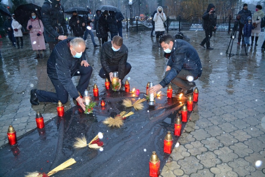 У Рівному вшанували пам’ять загиблих від голодоморів