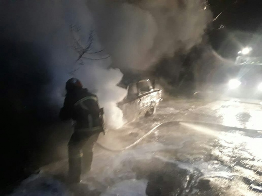 У Дубно вщент згорів автомобіль (+ФОТО)