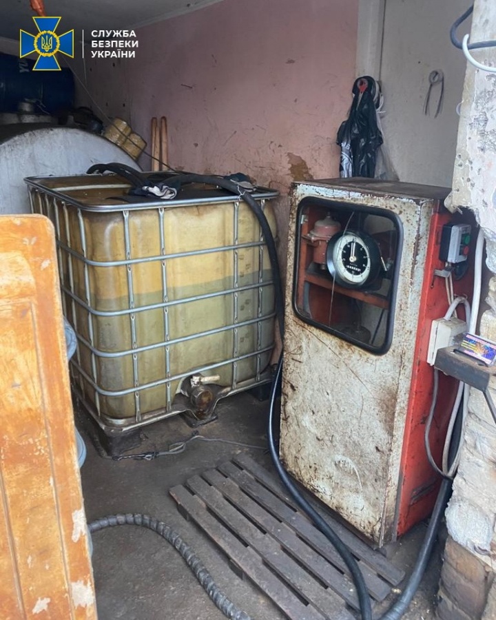 На Рівненщині СБУ припинила діяльність нелегальної автозаправки