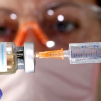 Учасники бойових дій та публічні особи можуть вакцинуватися залишками доз вакцини від COVID-19