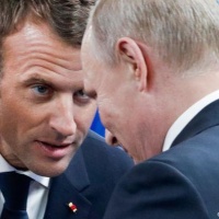 Макрон поговорив з Путіним: у Парижі та Москві оприлюднили свої версії розмови