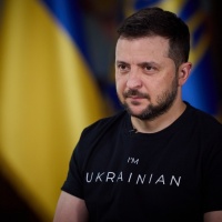 «На один наш танк у них є десять. Нам складно, але ми боремося», - Президент