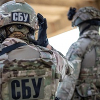 СБУ припинила діяльність хакерів, які тероризували Україну масовими повідомленнями про «мінування»