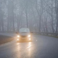 Заморозки та погана видимість. Водіїв Рівненщини закликають бути уважними