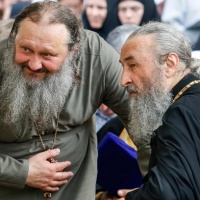 Намісник Києво-Печерської лаври не зміг відповісти на питання: «чий Крим?»
