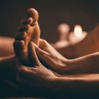 ІНТИМНІ ПОСЛУГИ В МАСАЖНОМУ САЛОНІ – РІВНЯНИНА ПІДОЗРЮЮТЬ В ОРГАНІЗАЦІЇ БОРДЕЛЮ