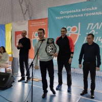 Найсильніший армреслер України став амбасадором шкільних ліг Острожчини