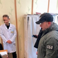На Рівненщині СБУ викрила "на гарячому" посадовця однієї з міських лікарень на хабарі за продовження терміну дії інвалідності