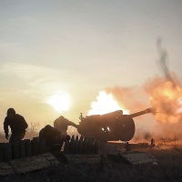Ворожі російські війська продовжують обстрілювати українців: є поранені