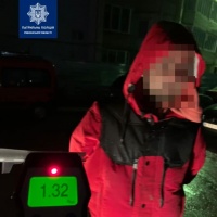 У Рівному 29-річний водій покинув своє авто і втікав від патрульних