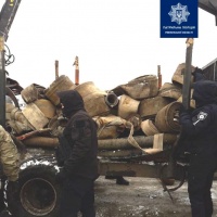 На Рівненщині поліцейські масово вилучають "бурштинове" обладнання